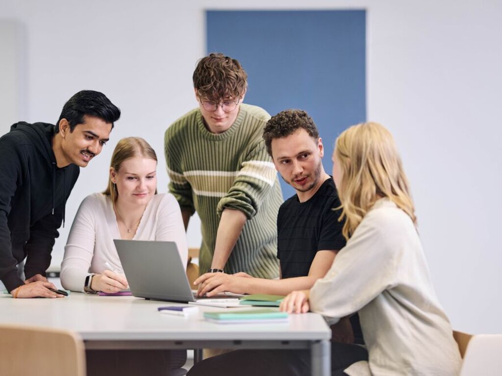 Lehrsituation mit Studierenden
